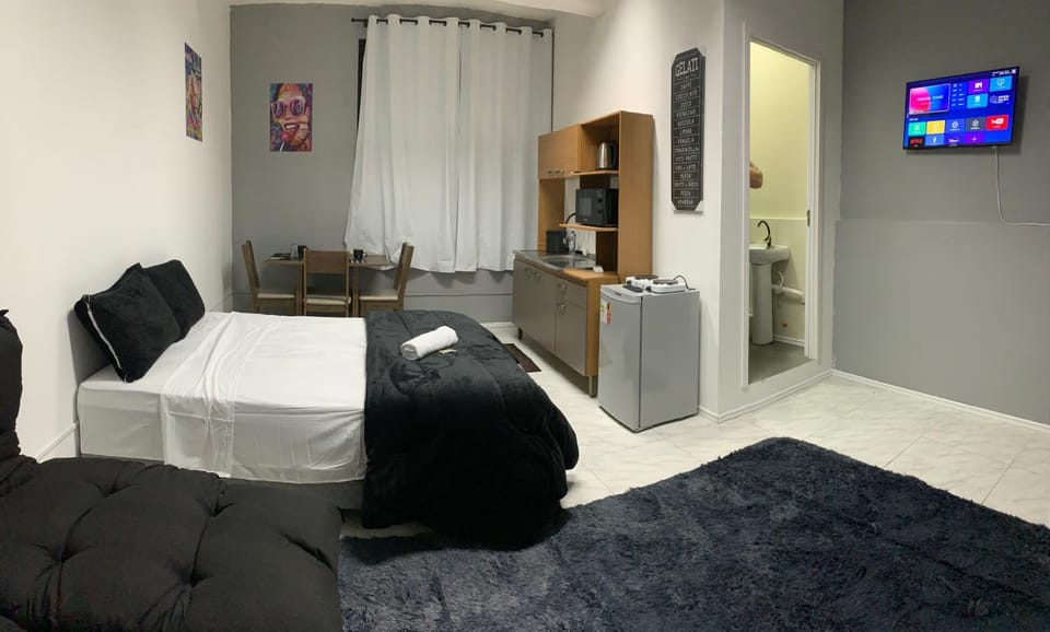 TV and multimedia, Kitchen or kitchenette, Living room, Seating area, Dining area, minibar, oven, pet friendly, stove