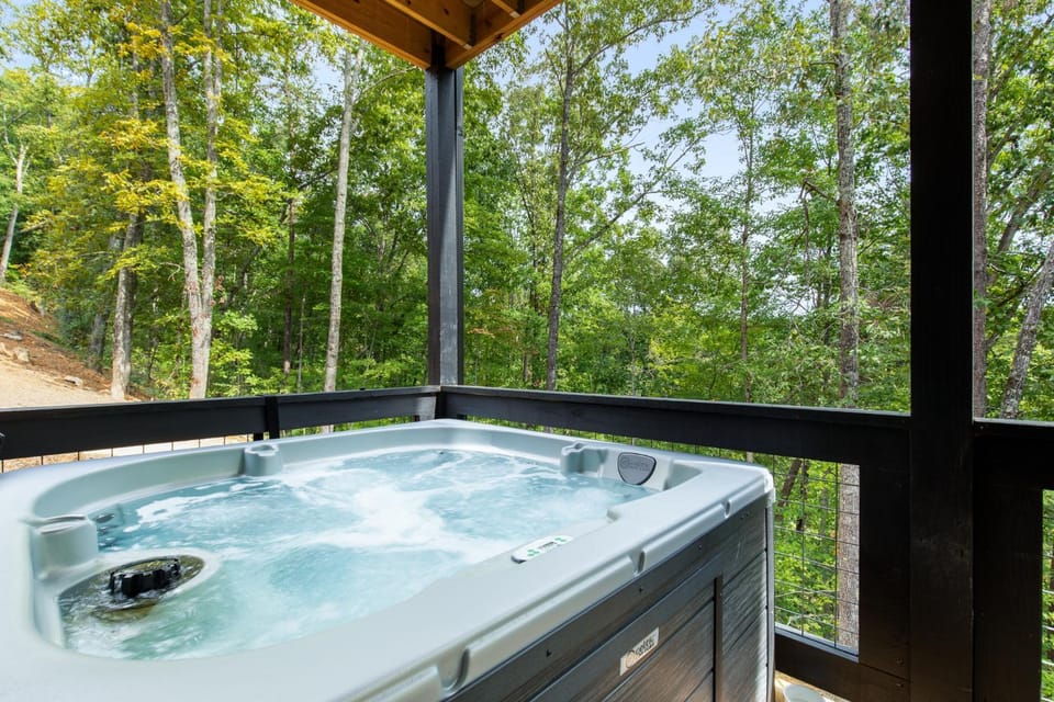 Natural landscape, Hot Tub, Balcony/Terrace
