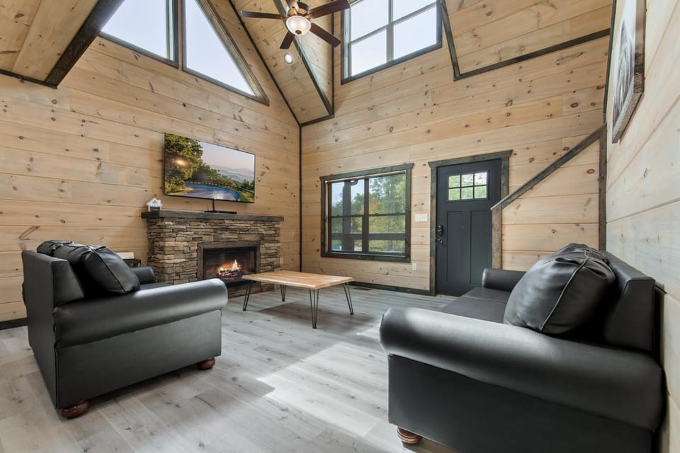 TV and multimedia, Living room, Seating area, fireplace, furniture