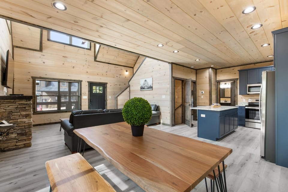 Kitchen or kitchenette, Living room, Seating area, furniture
