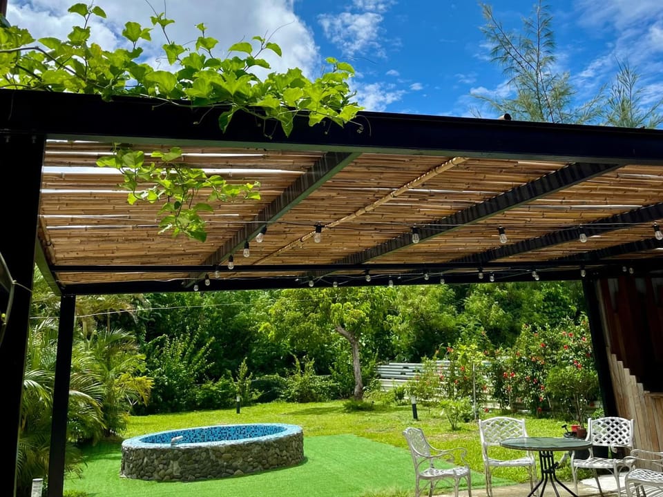 Day, Garden view