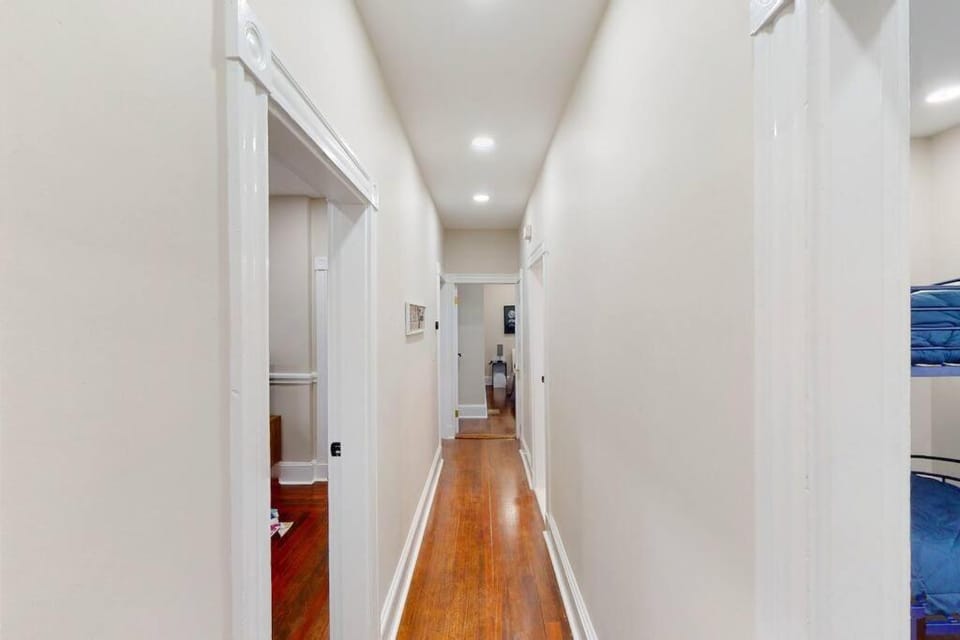 Forever Boston-5 mil Fenway, FreePrkg Apartment in Roslindale