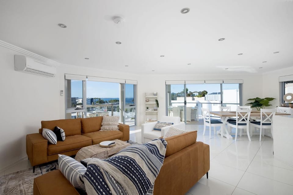 View (from property/room), Living room, Seating area, air conditioner