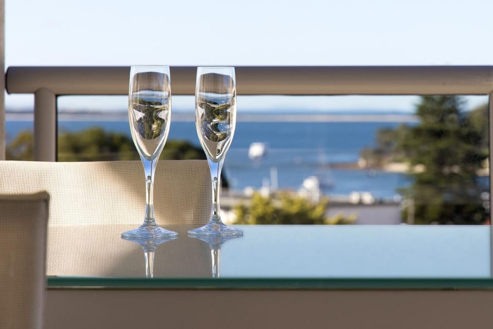 View (from property/room), Balcony/Terrace, Sea view
