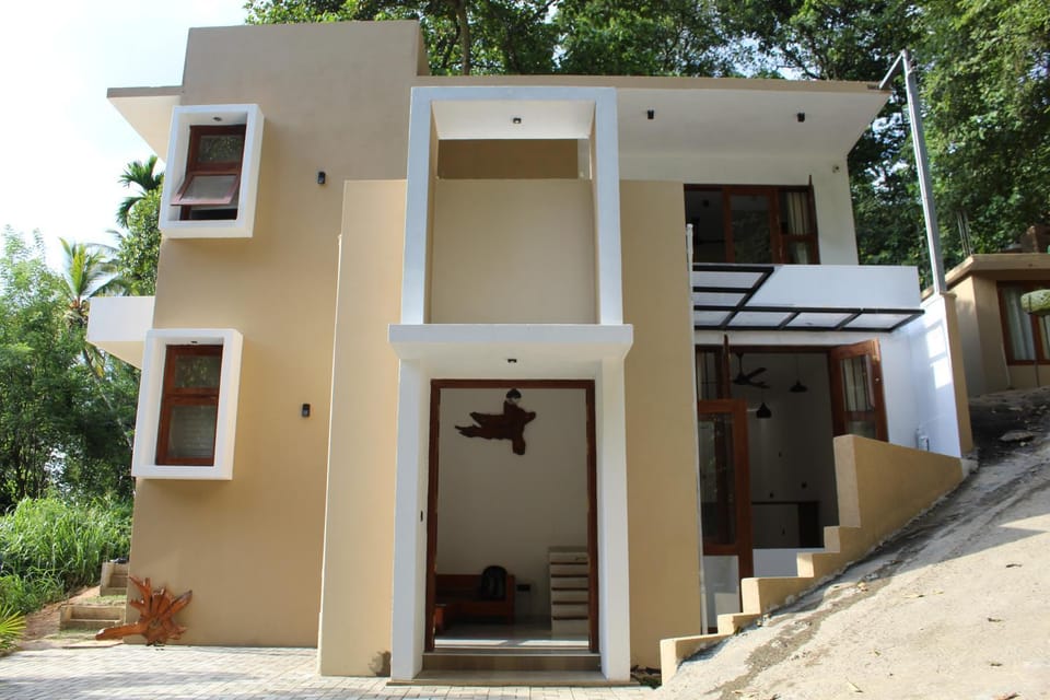 Property building, Day