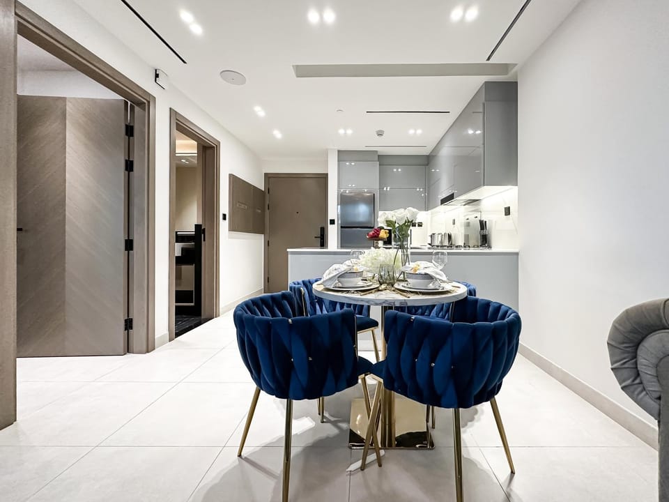 Trophy Lux Suite With Garden Balcony and Burj Khalifa Views Apartment in Dubai