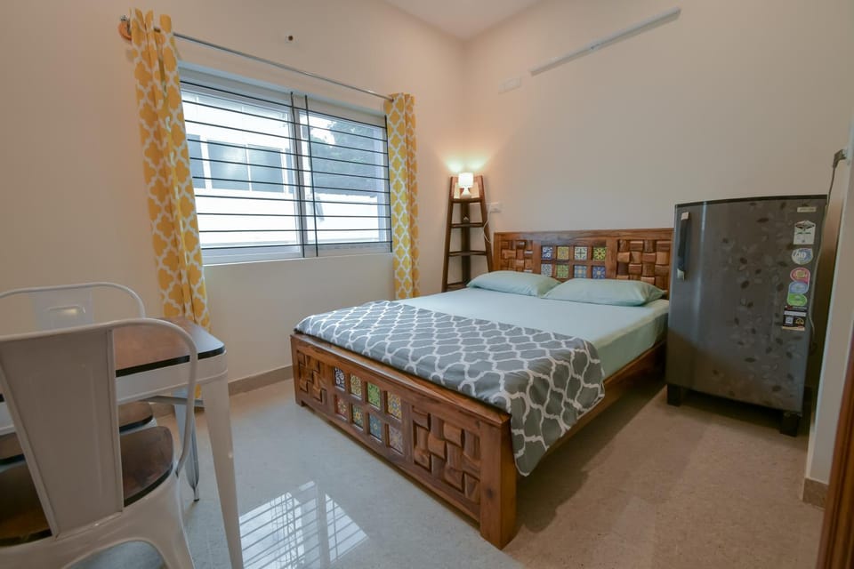 Bed, Photo of the whole room, Bedroom