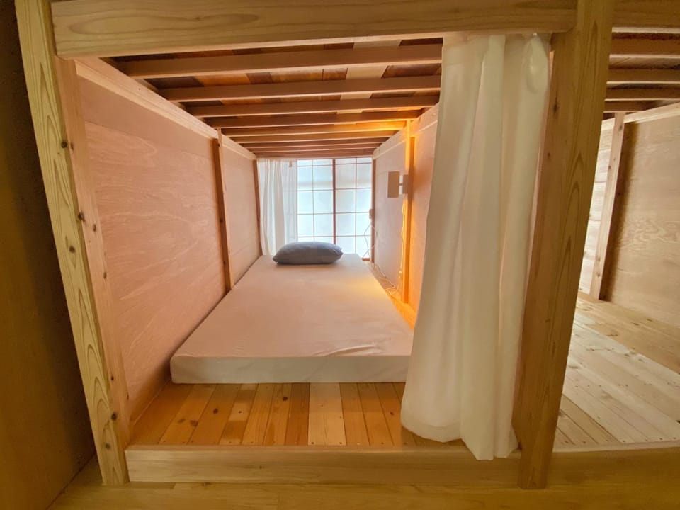 Bed, bunk bed
