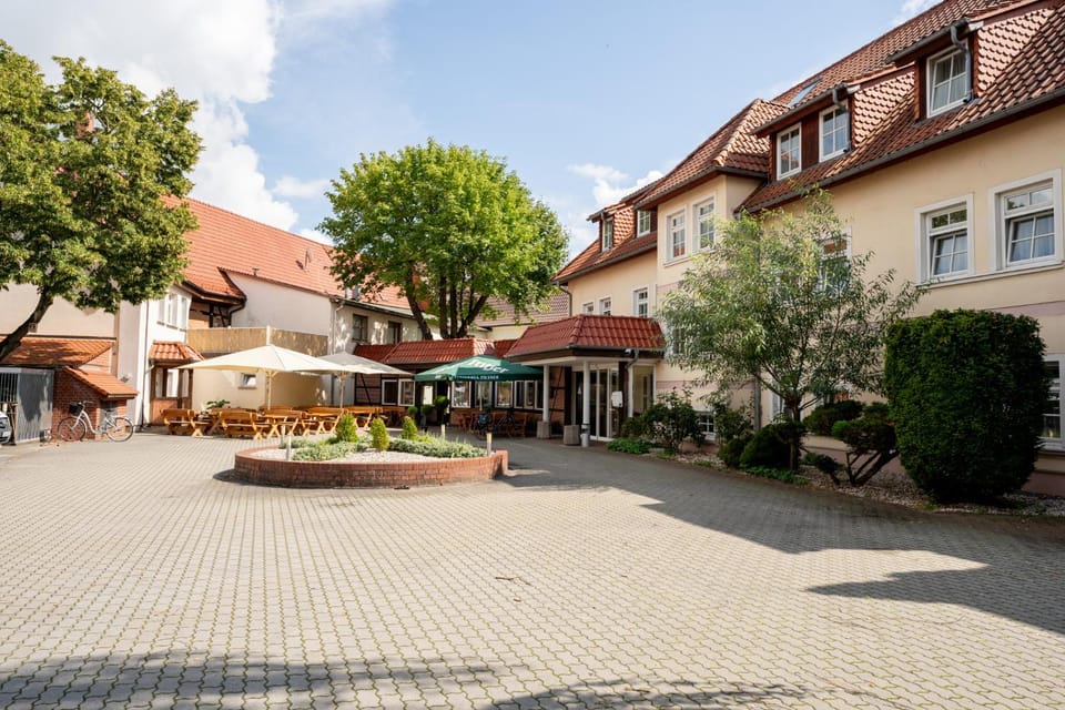 Property building, Location