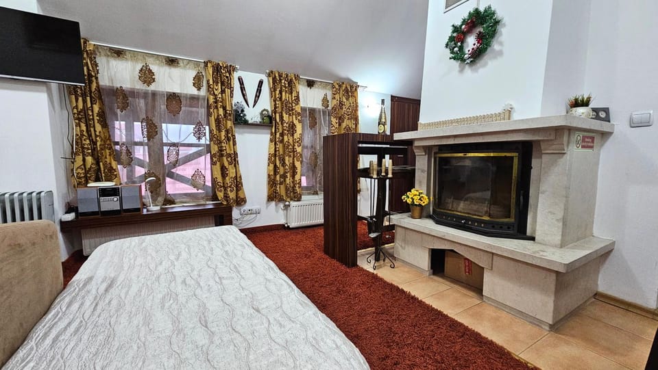 Communal lounge/ TV room, Living room