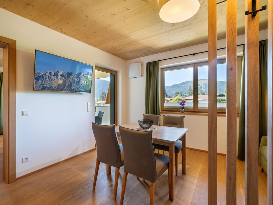 TV and multimedia, Dining area