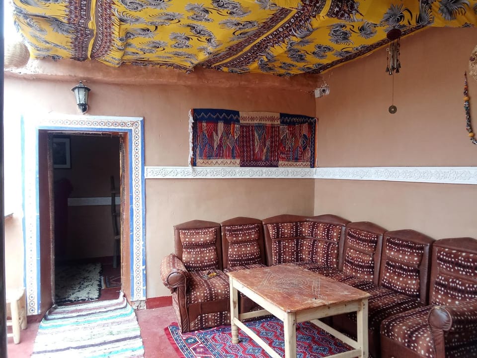 Restaurant/places to eat, Seating area