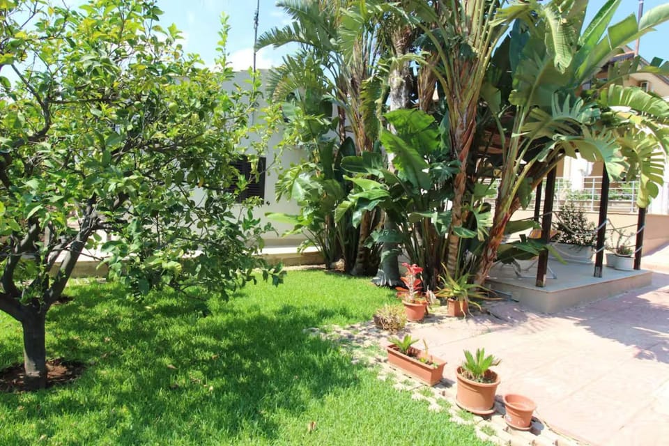 Relax in Villa with Garden Private Terrace 200m from Sea Siracusa Apartment in Sicily