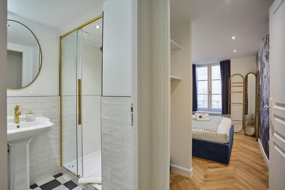 Shower, Bathroom, Bedroom