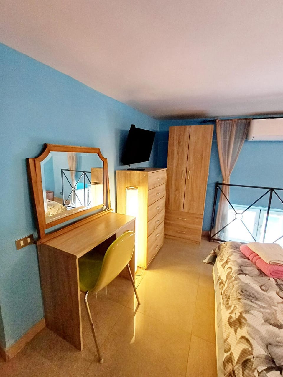 TV and multimedia, Bedroom, wardrobe