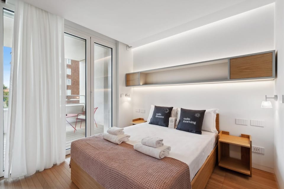 Bed, Balcony/Terrace, Bedroom