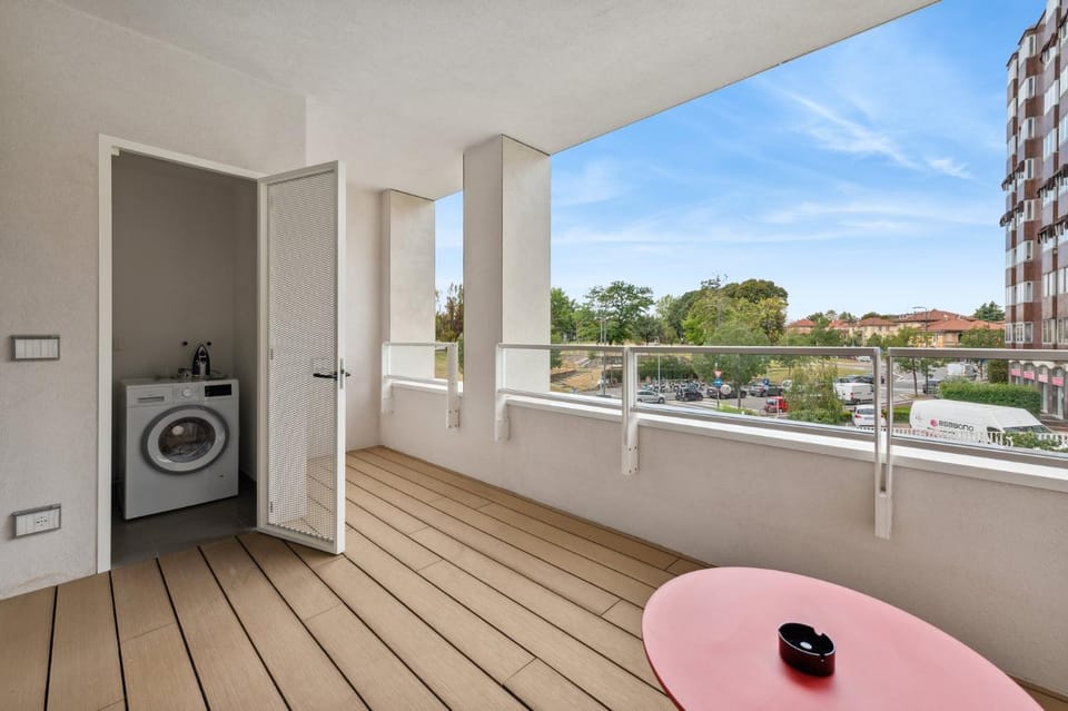 View (from property/room), Balcony/Terrace, washing machine