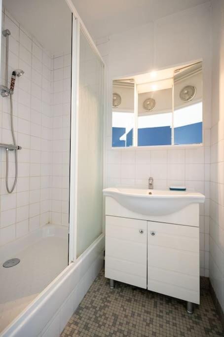 Shower, Bathroom