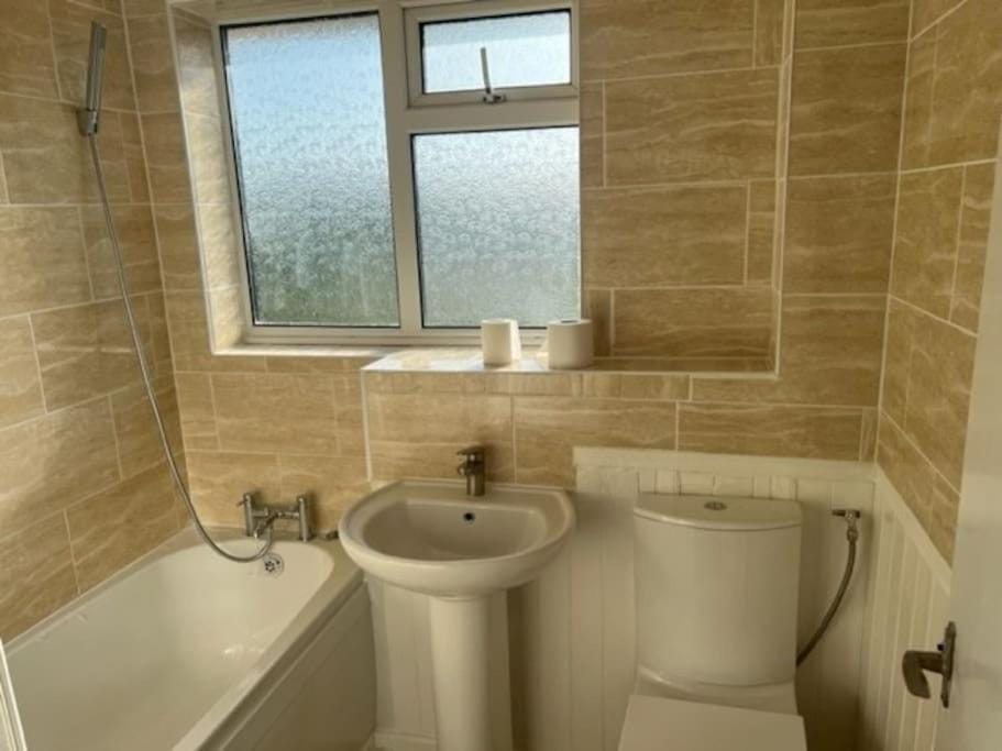 Shower, Toilet, Bathroom, Bath