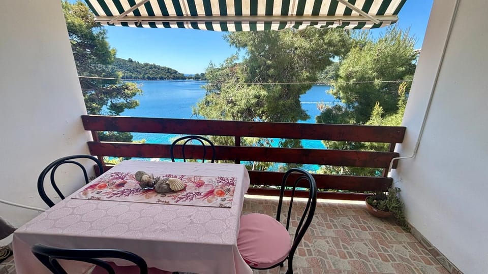 Balcony/Terrace, Dining area