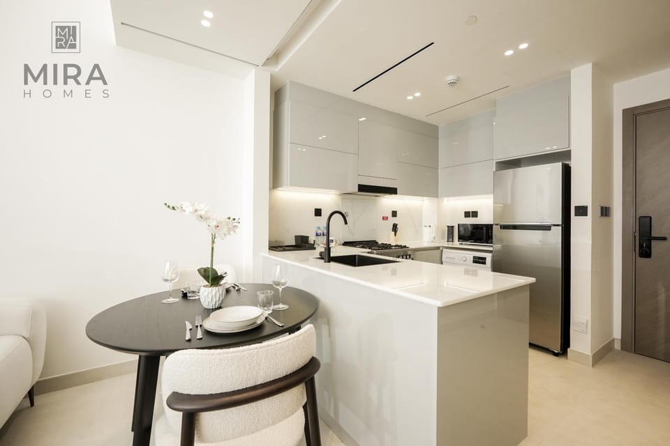 Kitchen or kitchenette, Dining area, minibar, toaster