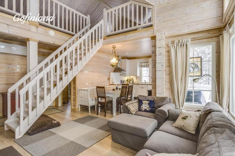 Hallahaukka Chalet in Lapland