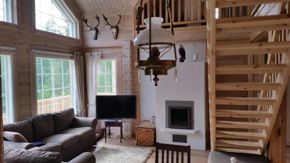Hallahaukka Chalet in Lapland