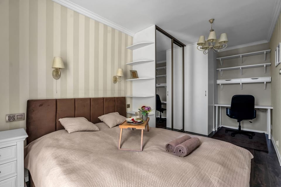 Bed, Living room, Photo of the whole room, Seating area, Bedroom, wardrobe