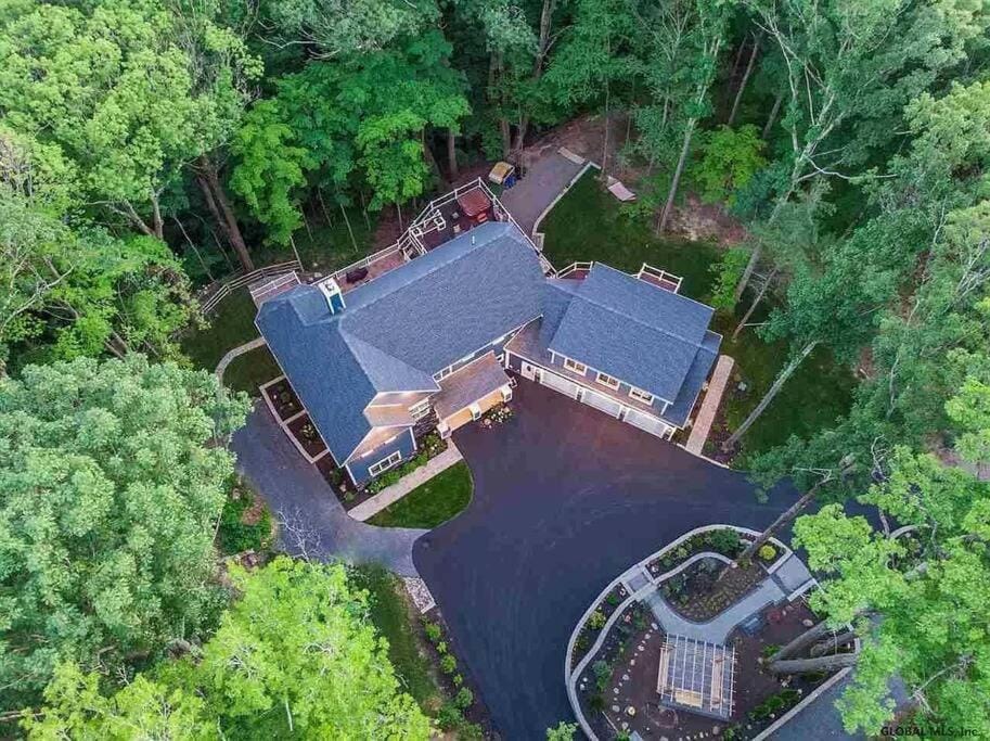 Property building, Bird's eye view, Garden, Balcony/Terrace