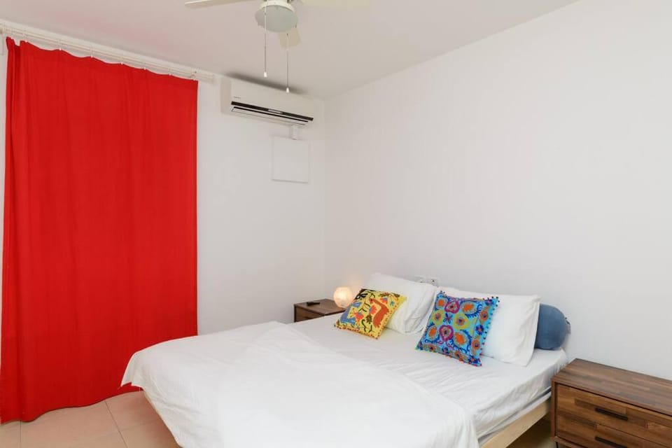 Bed, Photo of the whole room, Bedroom, air conditioner