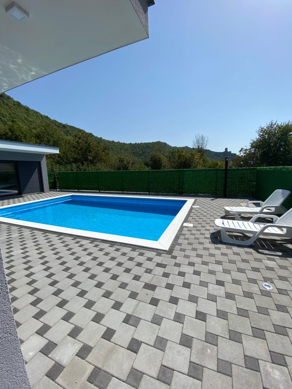 Day, Natural landscape, Pool view, Swimming pool, Swimming pool, sunbed