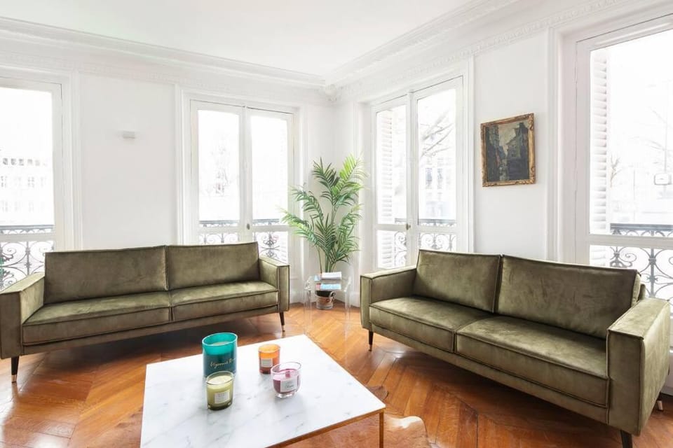 Sweet Luxury Home Arc the Triomphe near Champs Elysées and Palais des Congrès 8 ppl Apartment in Paris