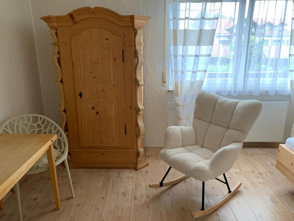 Bedroom, wardrobe