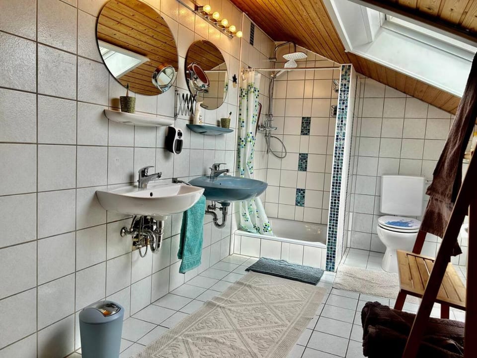 Shower, Toilet, Bathroom