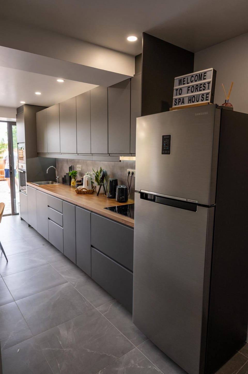 Kitchen or kitchenette