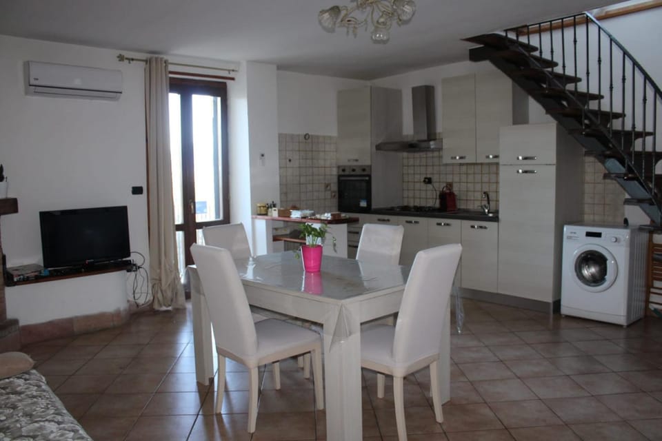 TV and multimedia, Balcony/Terrace, Kitchen or kitchenette, Living room, Lounge or bar, Seating area, Continental breakfast, stove, washing machine, kitchen