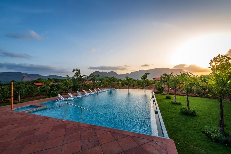 Nearby landmark, Day, Natural landscape, Mountain view, Pool view, Swimming pool, Sunrise, Sunset, sunbed