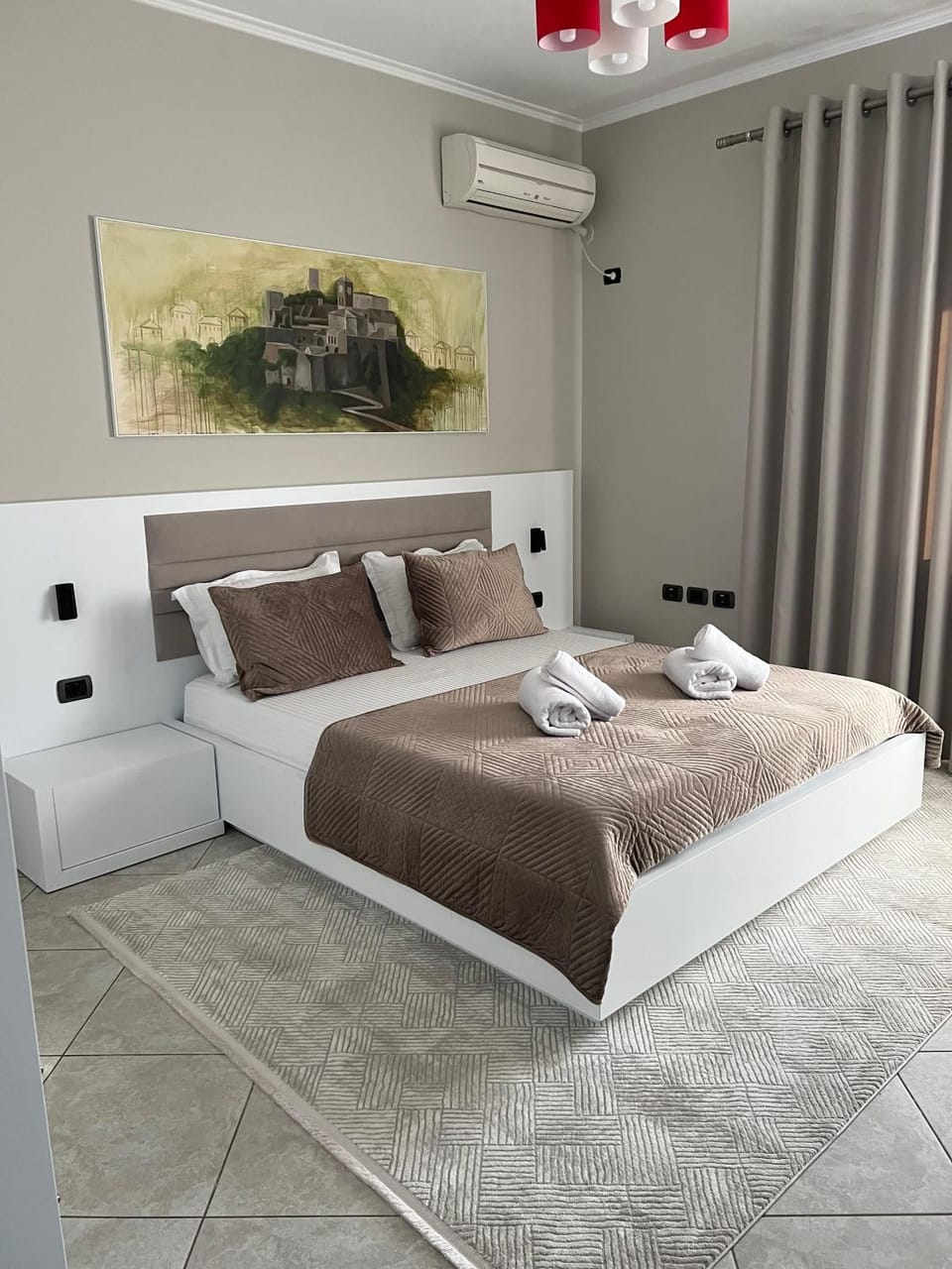 Bed, Photo of the whole room, Bedroom, towels, air conditioner