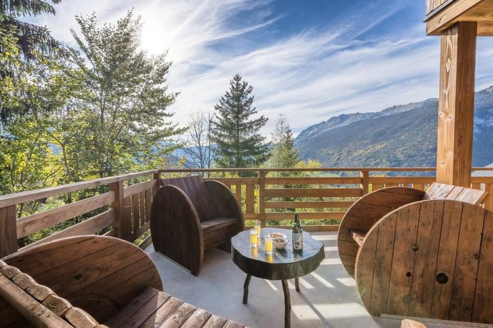 Balcony/Terrace, Mountain view