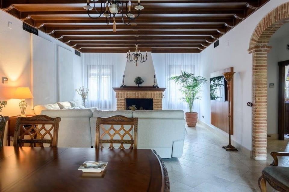 Communal lounge/ TV room, Living room