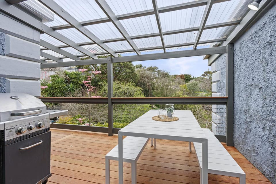 Patio, Day, BBQ facilities, View (from property/room), Balcony/Terrace, Dining area