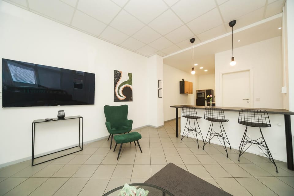 TV and multimedia, Living room, Dining area