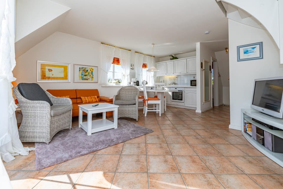 Living room, Dining area, kitchen
