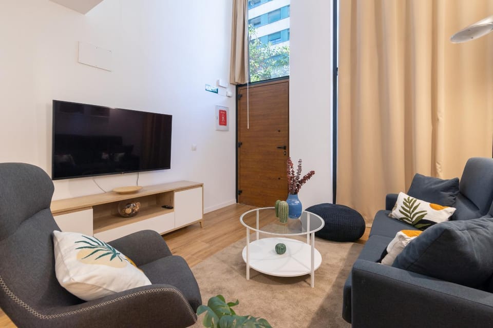 Communal lounge/ TV room, Living room