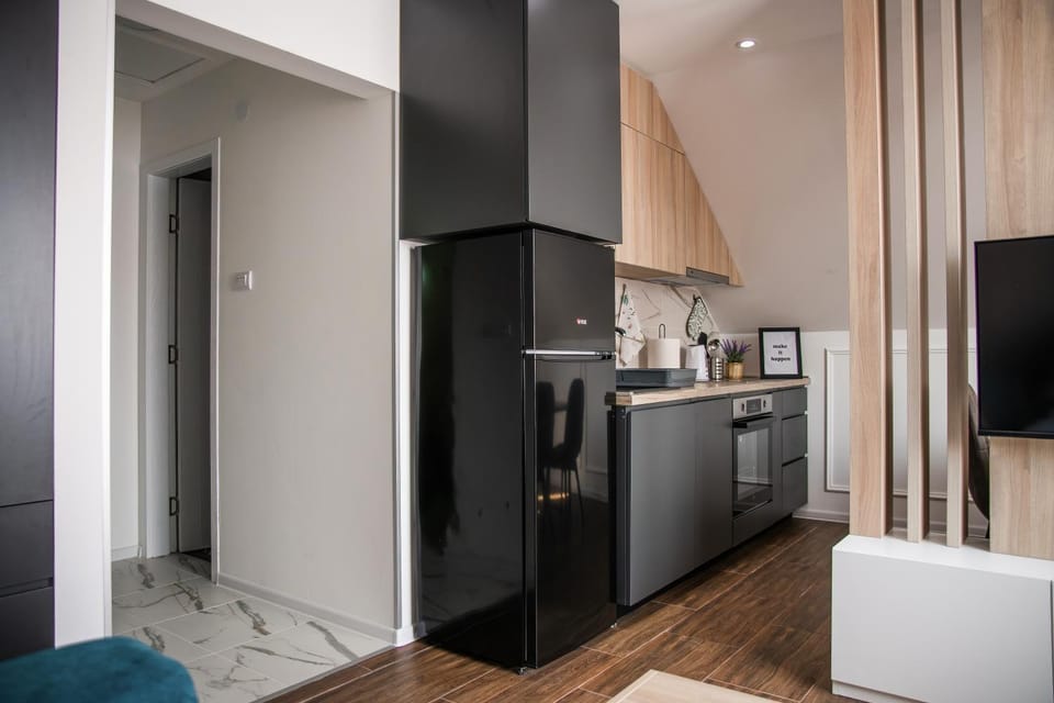 Kitchen or kitchenette, kitchen