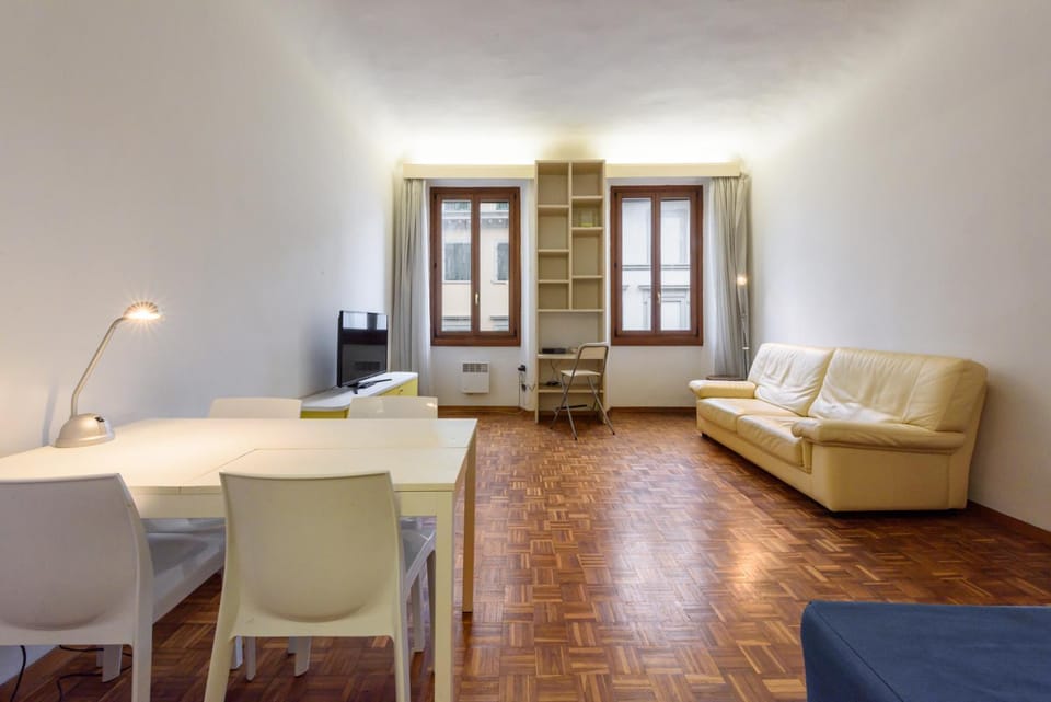 TV and multimedia, Living room, Seating area, Dining area, hair dresser