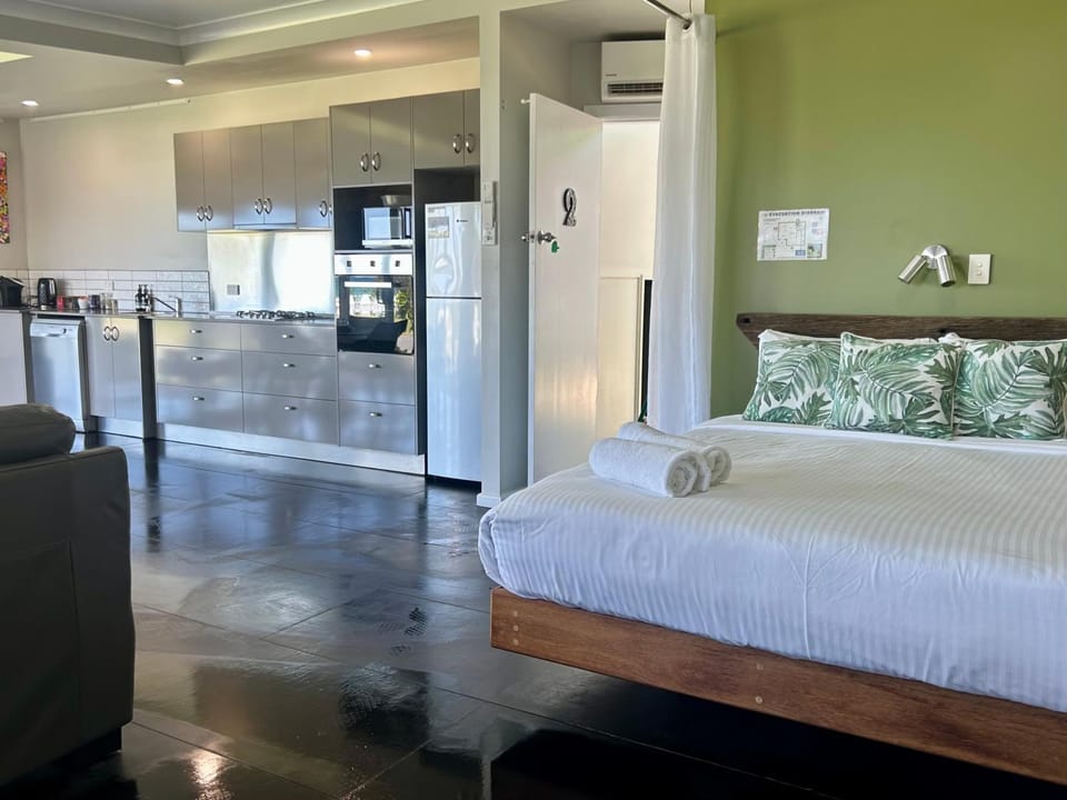 Kitchen or kitchenette, Photo of the whole room