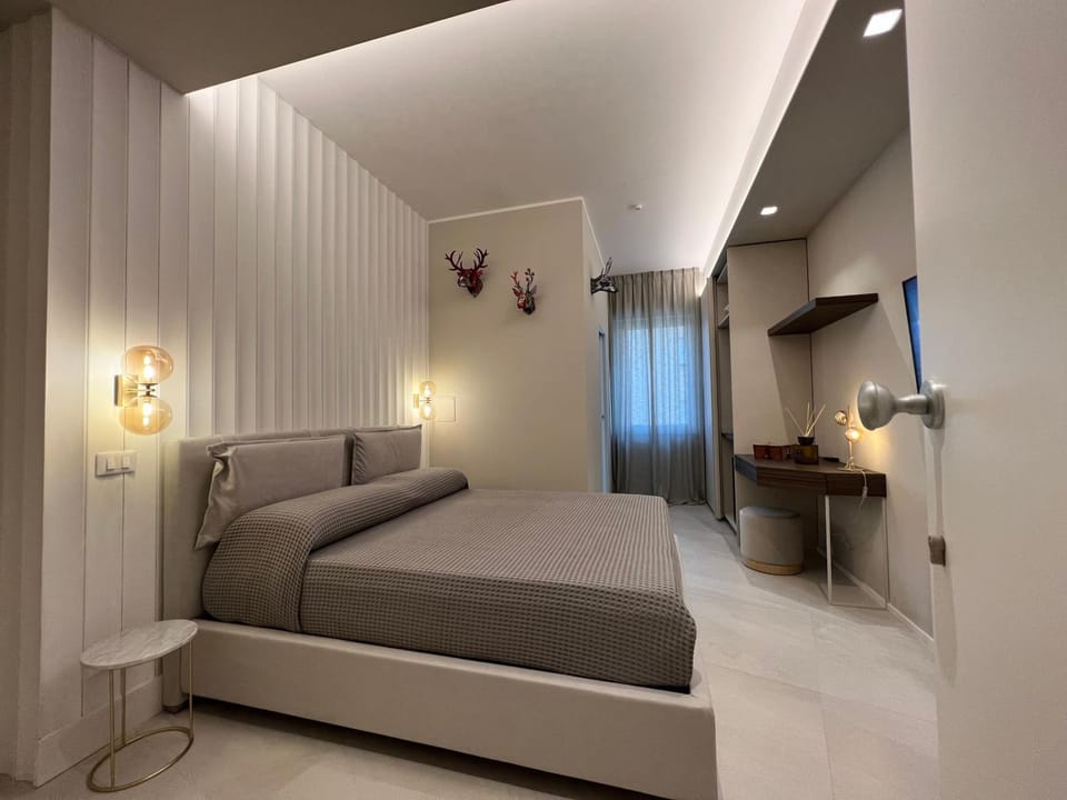 Bed, Photo of the whole room, Bedroom, hair dresser