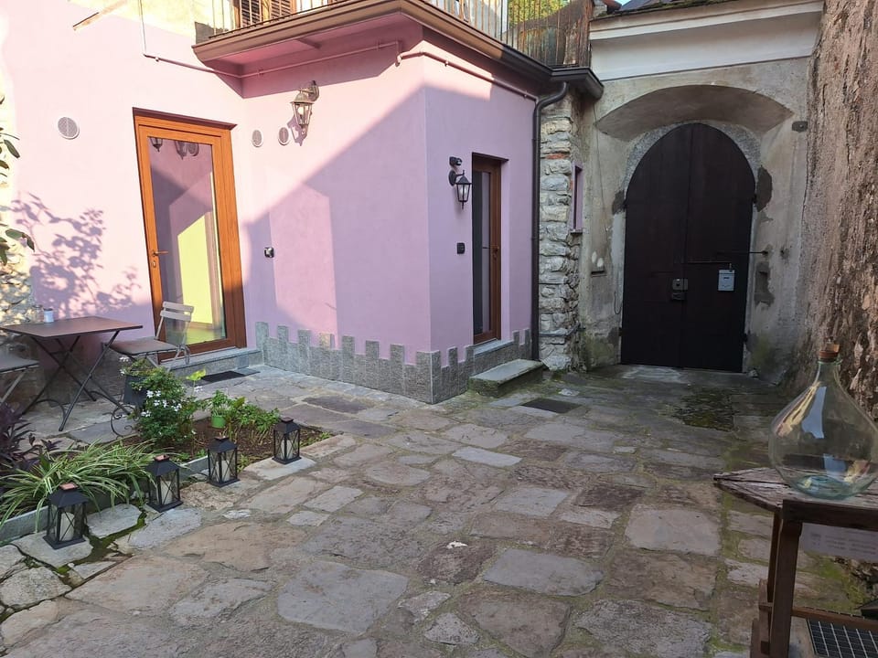 Inner courtyard view