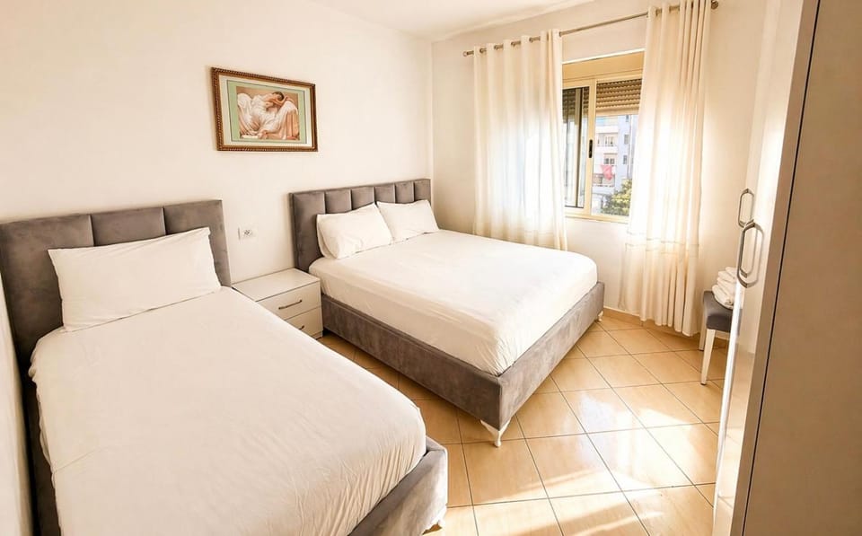 Photo of the whole room, Bedroom